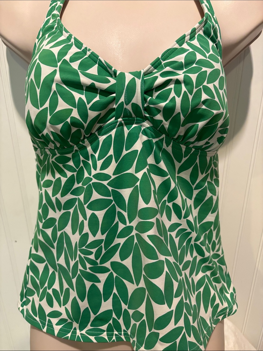 Lands' End Women’s Green and White Leaf-Print Tankini Size 6 DD